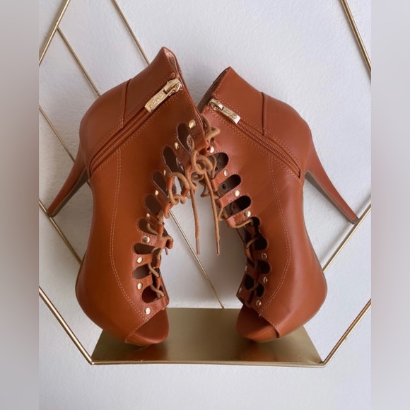 DB DK -Peep Toe Lace Up Heel Ankle Boots Size-9 - Picture 5 of 10